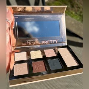 ITcosmetics Naturally Pretty Essentials MatteLuxe Transforming Eyeshadow Palette